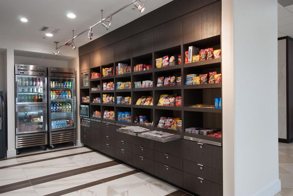 Отель Courtyard Miami Coral Gables Экстерьер фото